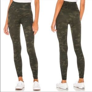 Spanx Look At Me Now Seamless Legging Green Camo Size XL